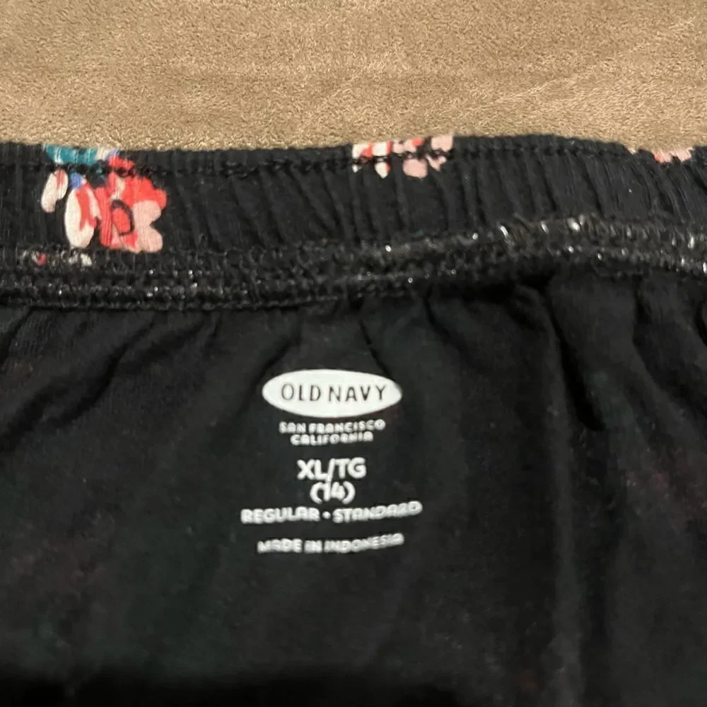 Old Navy Black Floral Skirt Kid’s XL(14)